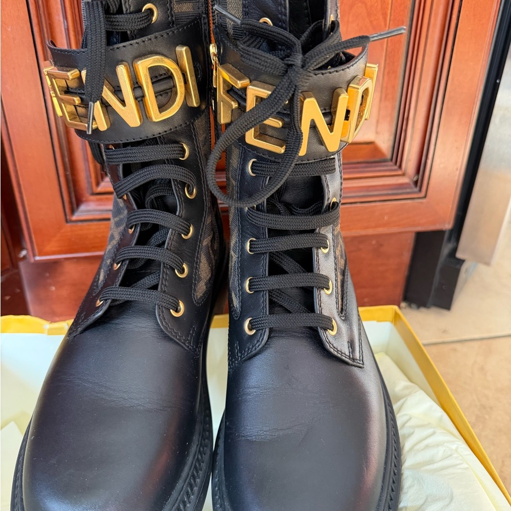 Fendi Black Sole Footwear